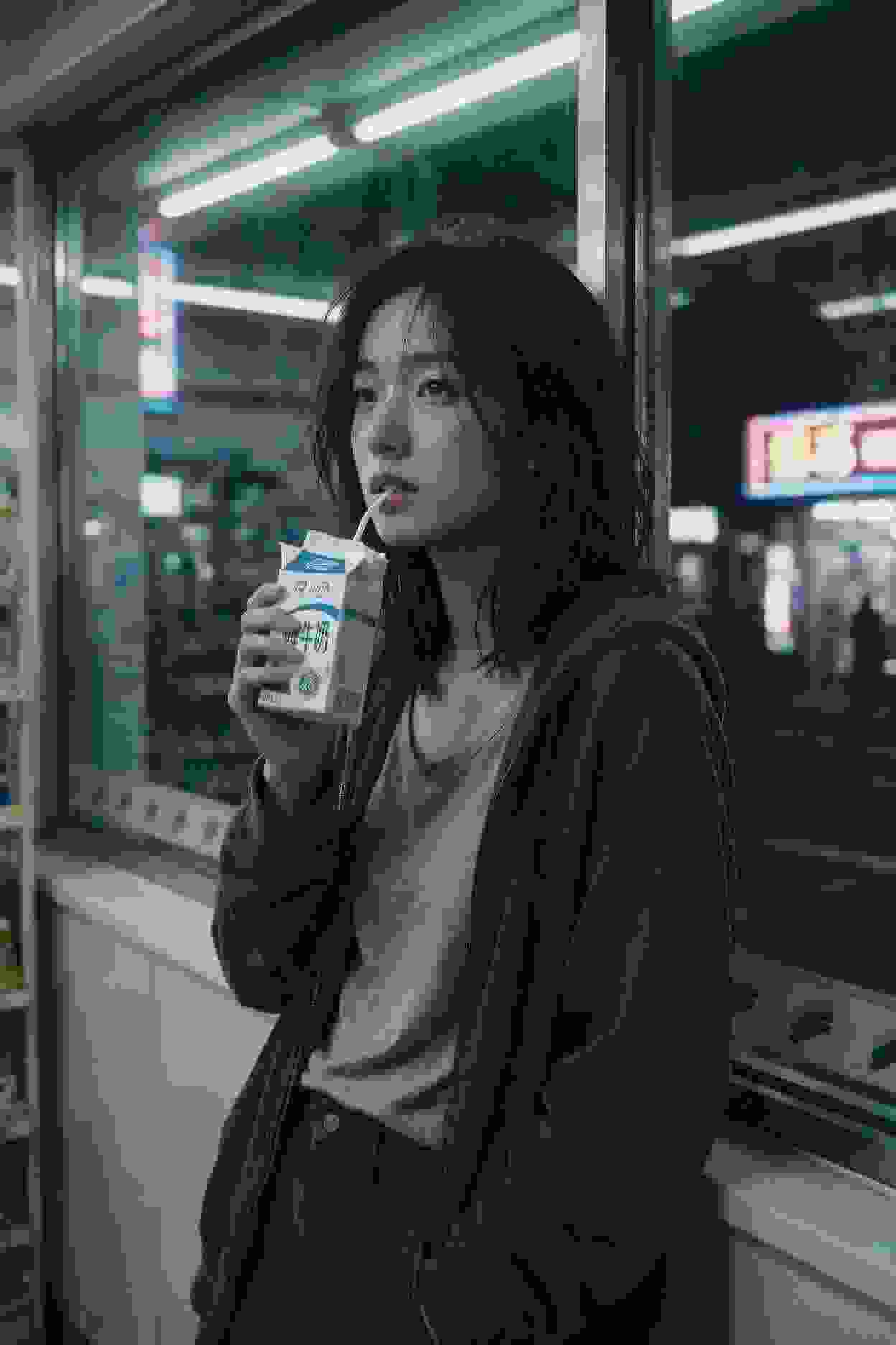瀑布少年